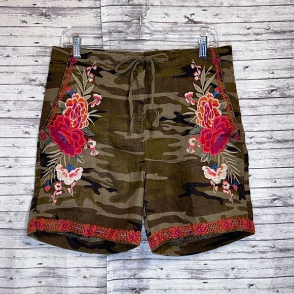 Johnny Was Burke Linen Shorts - Picture 3 of 11